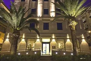 H2c فندق 4*
