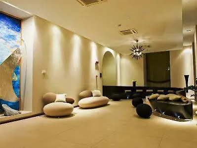 Hotel H2c 4*